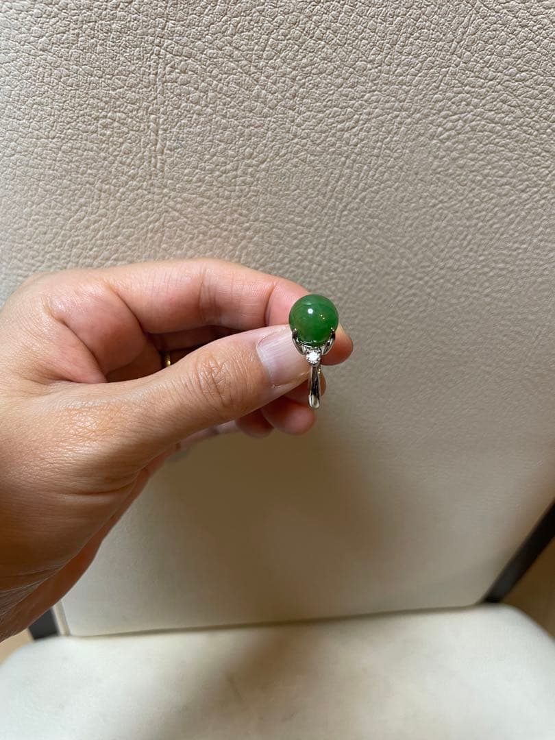 翡翠、ダイヤモンド　プラチナリング　10号