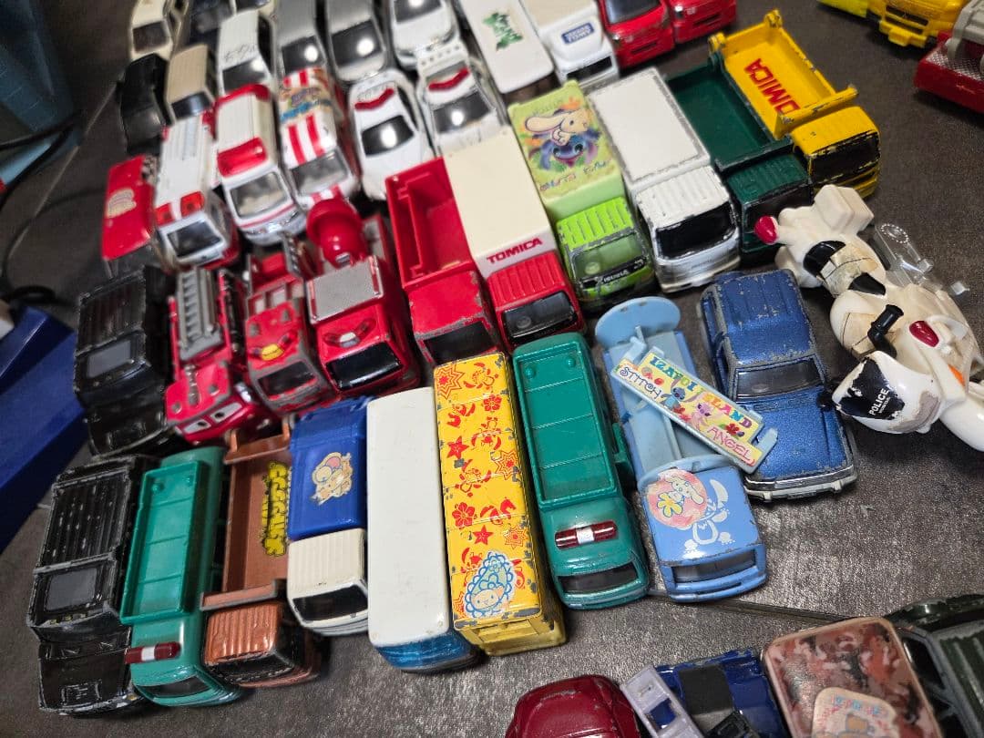 トミカ 80台以上 レトロ ロングトミカ ENEOSガソリンスタンド付き