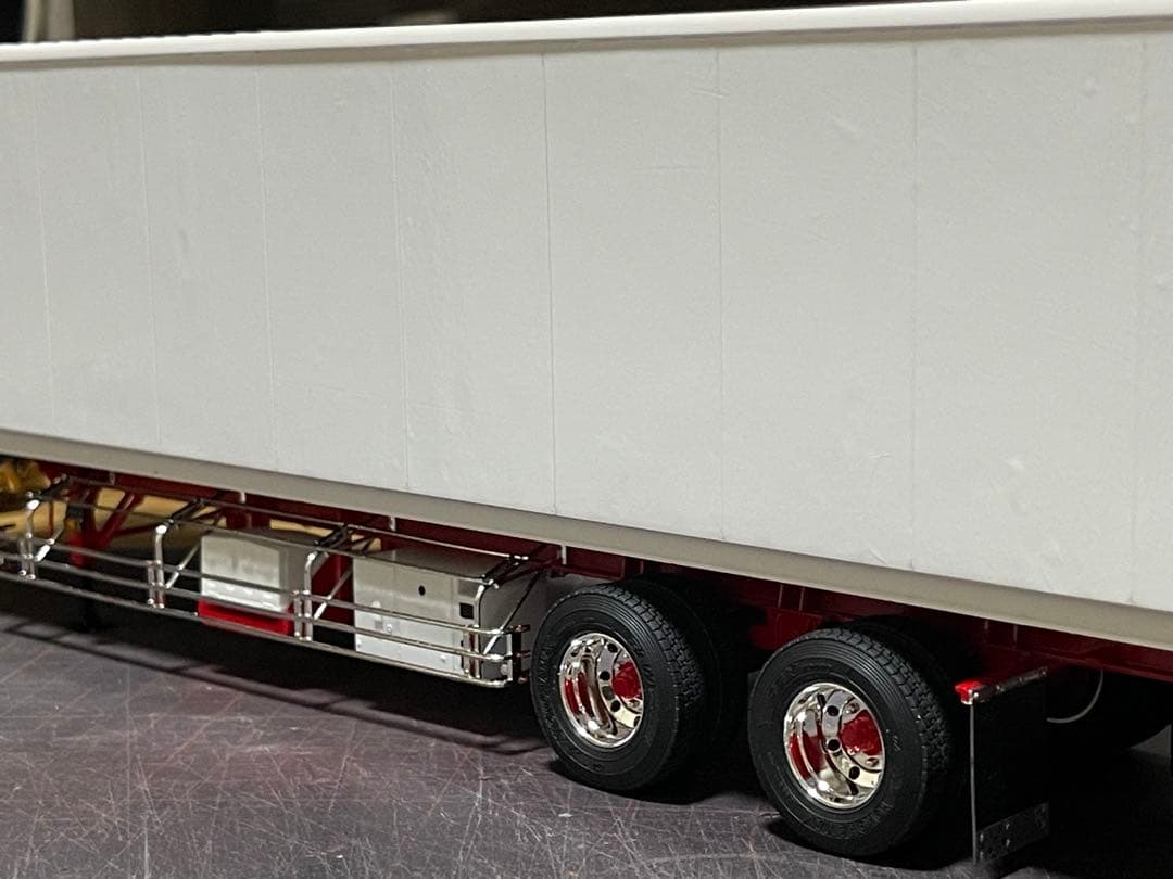 デコトラ‼️1/32 40フィート海コントレーラー2軸MG付きシャーシ