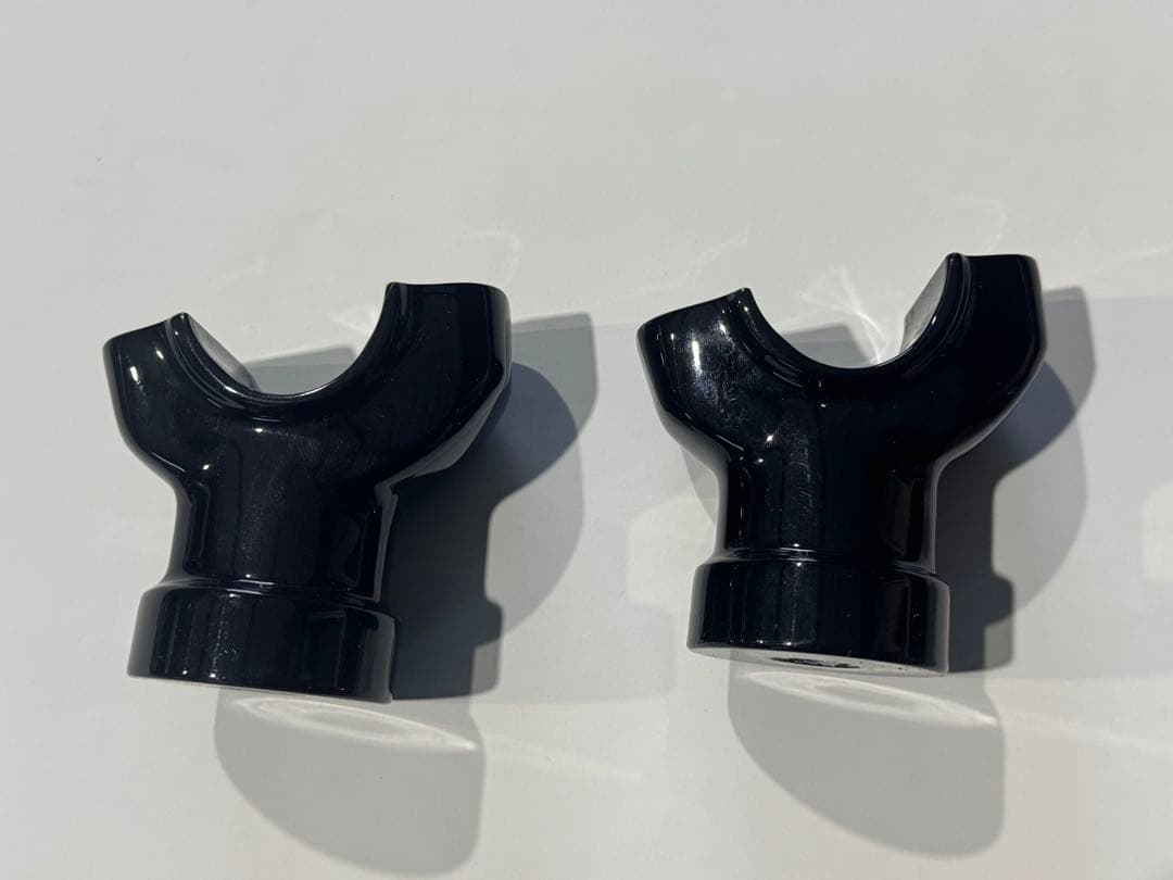 純正】ハンドルバーライザー＆クランプキット グロスブラック ハーレー