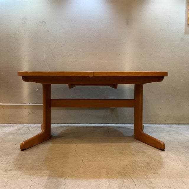 日進木工のGROWエクステンションダイニングテーブル