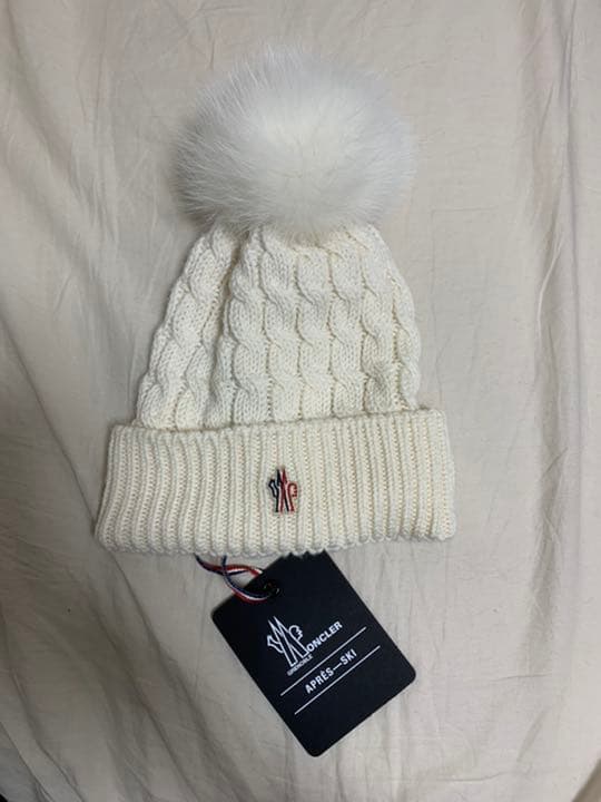 モンクレール ニット帽 白 未使用