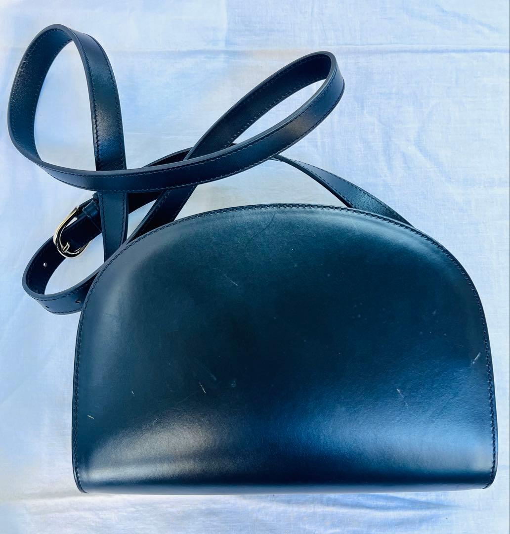 ピーマン☆A.P.C. ハーフムーン　バッグ