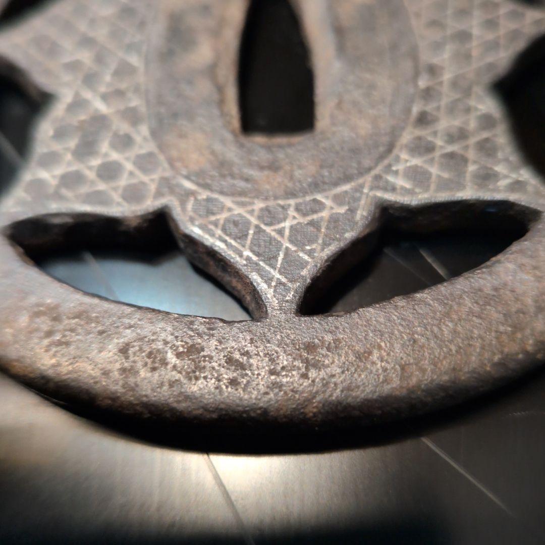 鍔　　銀象嵌鉄製8センチ