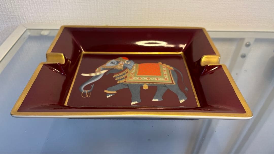 HERMÈS 象 アッシュトレイ