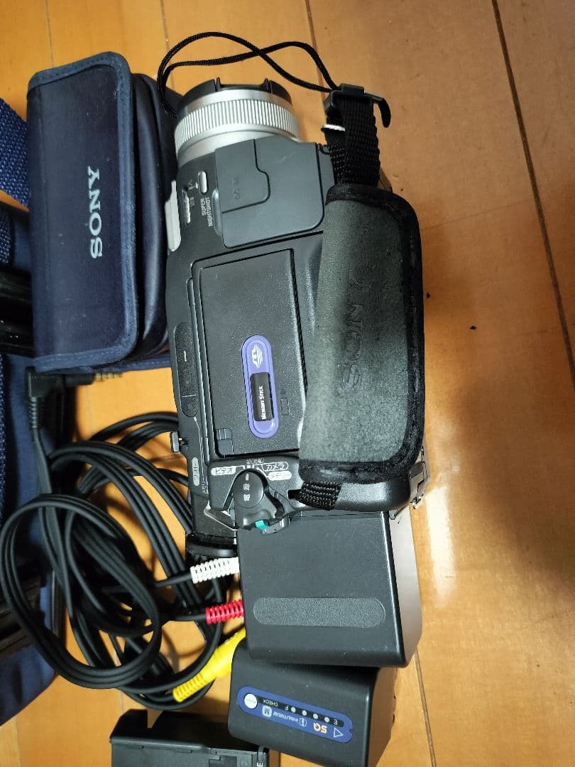 SONY ビデオカメラ 本体 付属品あり DCR-TRV20