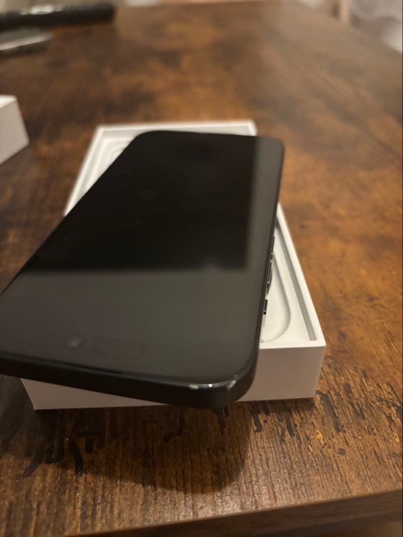 Apple iPhone 15 ブラック 本体 箱付き256GB