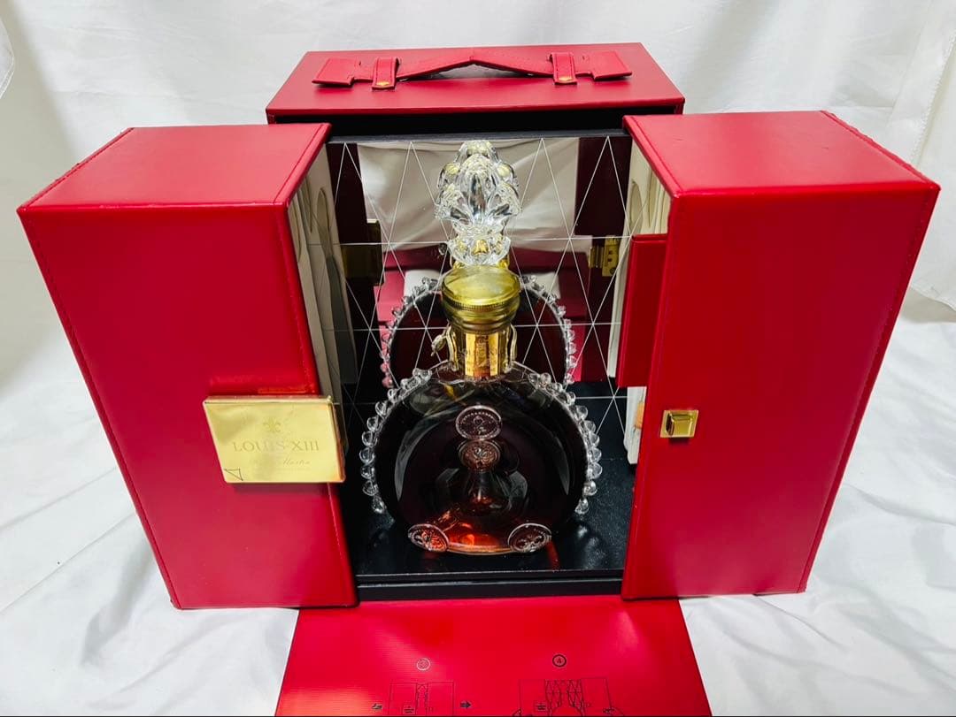 レミーマルタン ルイ13世バカラ替栓・展示台・化粧箱付き正規輸入品未開封