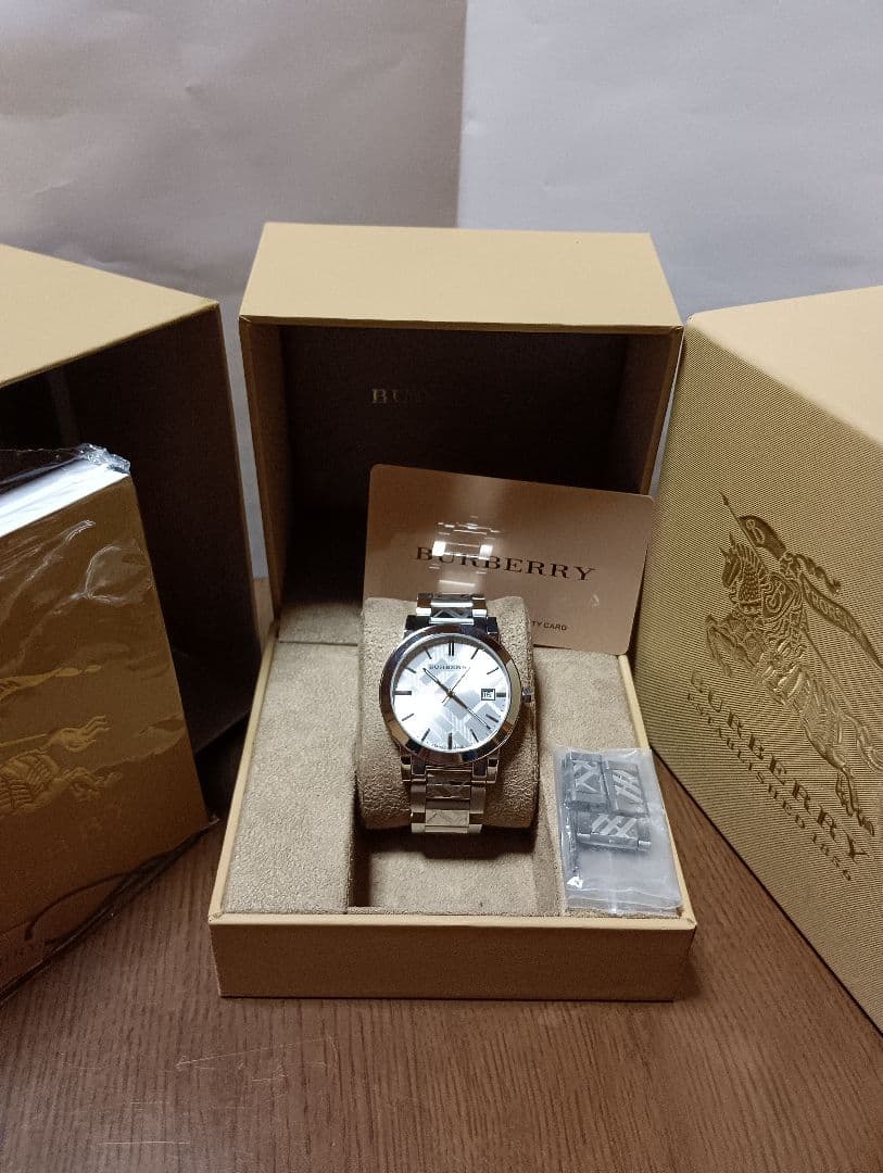 【専用】BURBERRY バーバリー シルバー クォーツ BU9037稼動中古品