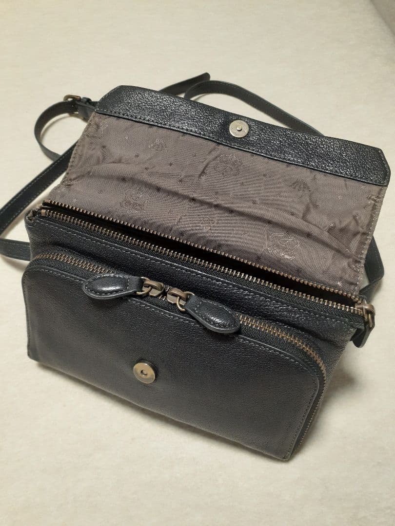 Dakotaお財布ポシェット