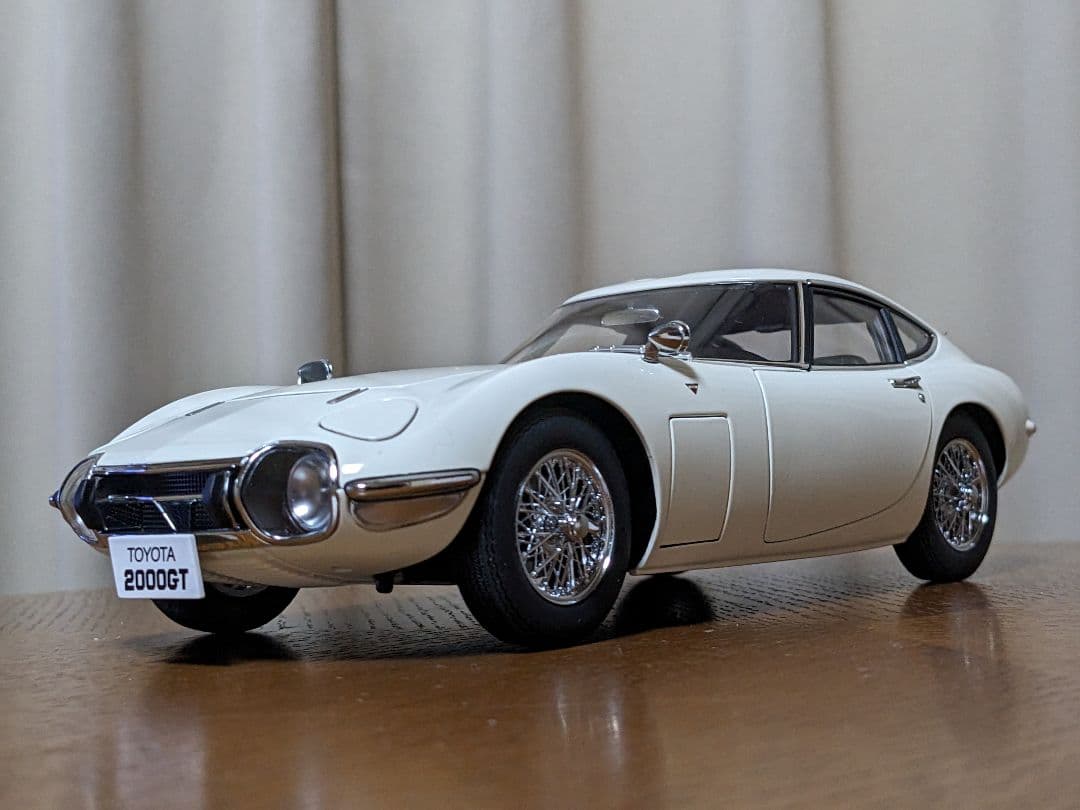 オートアート1/18　TOYOTA2000GT　ワイヤーホイール仕様