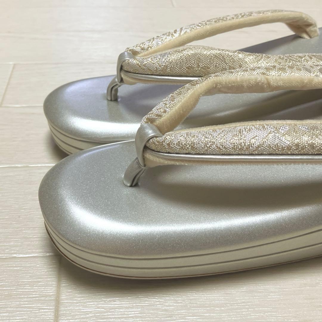 《美品》草履バッグセット　帯地　淡いゴールド