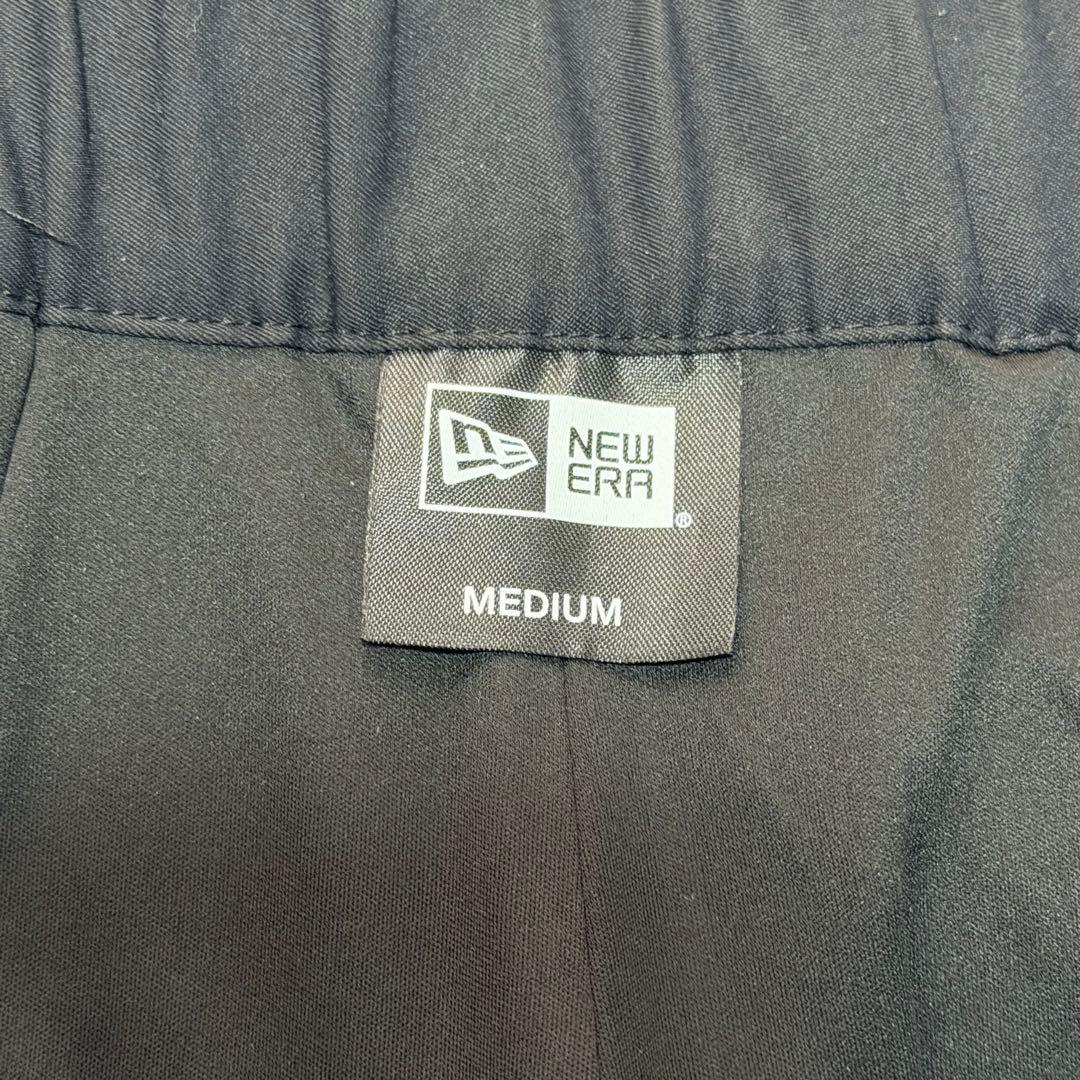 NEW ERAプリーツスカート ロゴ刺繍 インナーパンツ付き ブラック