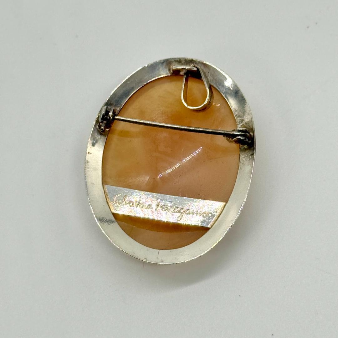 Salvatore Ferragamo フェラガモ ブローチ カメオ 925 - メルカリ
