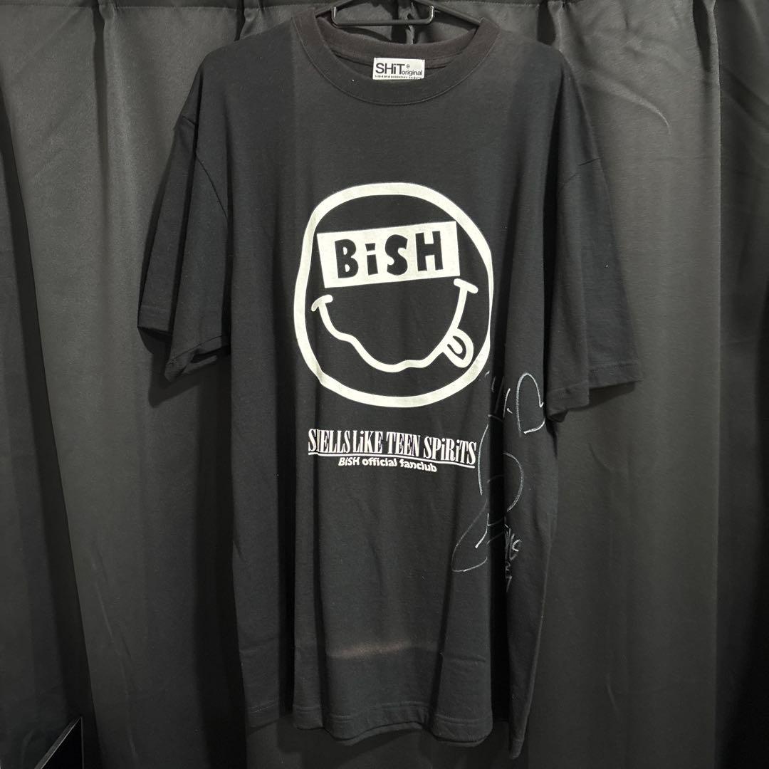BiSH モモコグミカンパニーサイン入りTシャツ Amazon | BiSH THiS iS WACK モモコグミカンパニー 変顔Tシャツ XXL