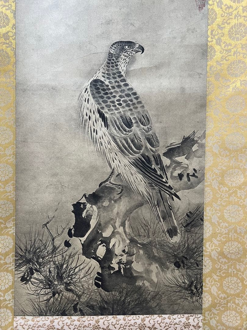 雪村／複製画［松鷹図］重要文化財 紙本掛軸 共箱！ - メルカリ