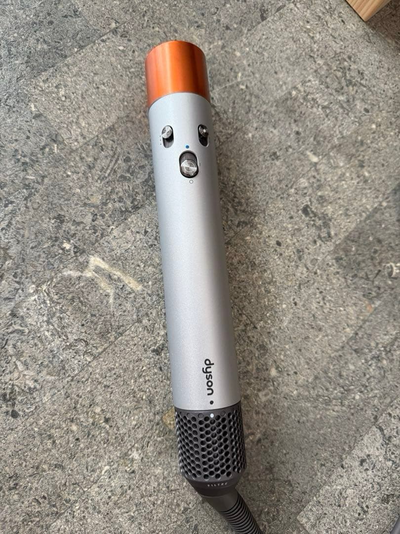 Dyson Airwrap ヘアドライヤー ヘアカールアイロン