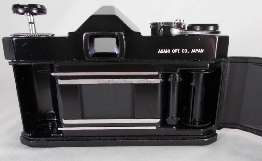 フィルムカメラ 整備済 Pentax SP + レンズ f/1.8 L245