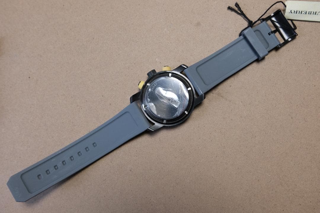 Burberry Sport グレー クロノグラフ 腕時計 （BU7713）