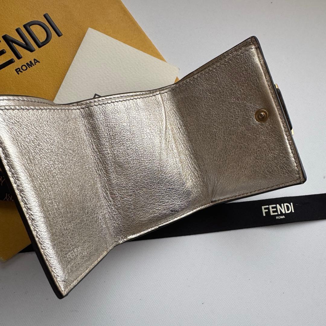 【美品】 41 FENDI フェンディ 3つ折り財布