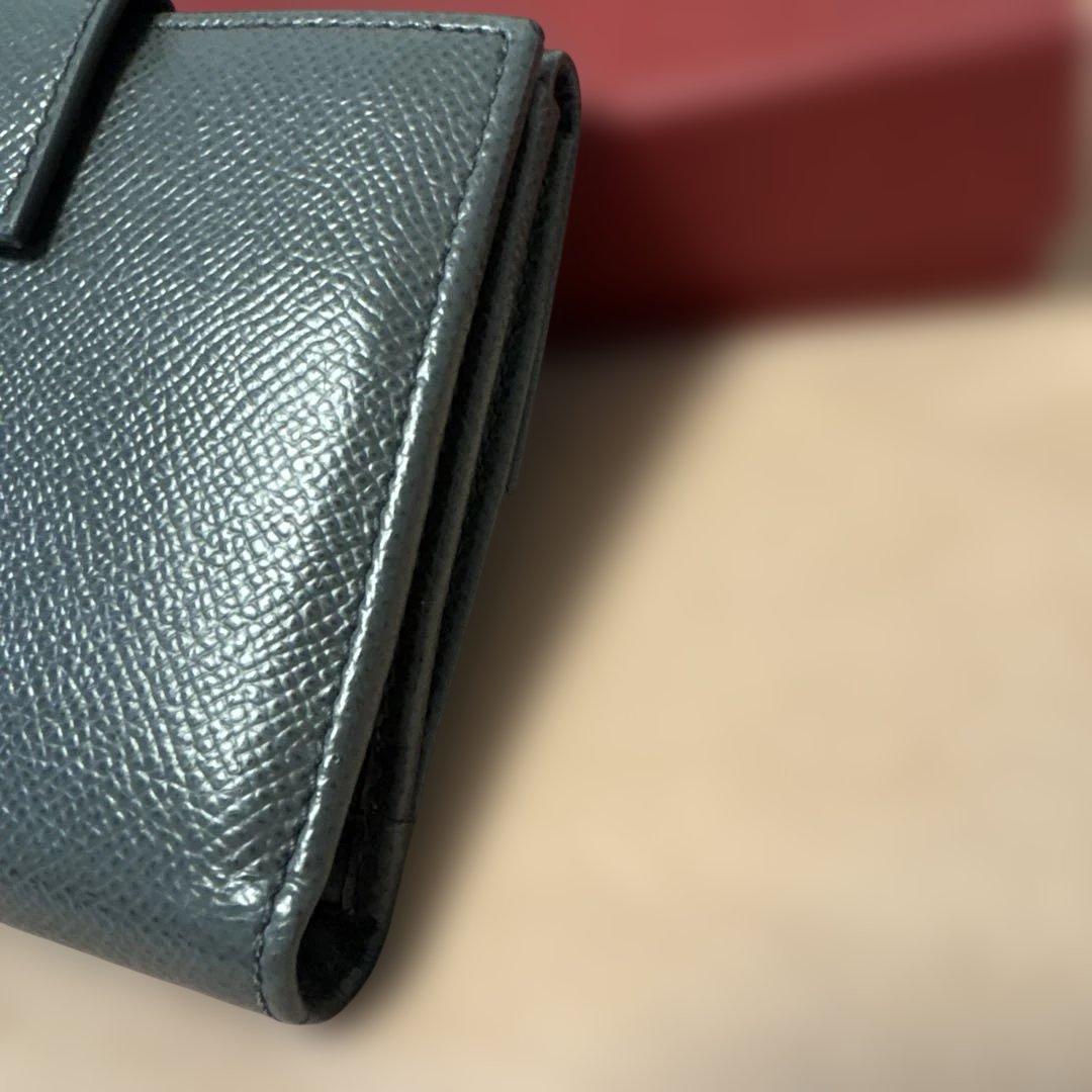 Salvatore Ferragamo 二つ折り財布