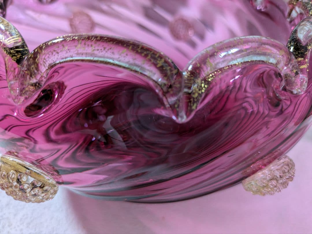 ベネチア クランベリーのガラスボウル 波状の縁取り お値下げ中