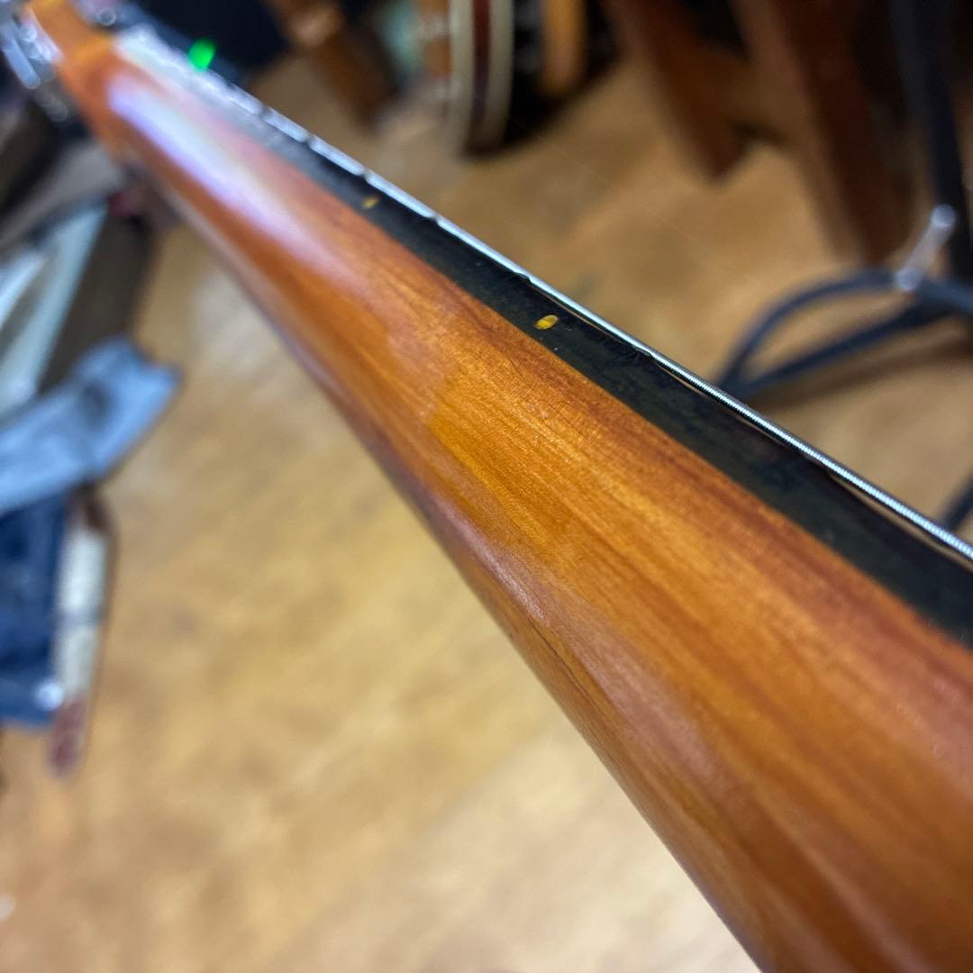 非Fenderストラト イングウェイ　スキャロップ　柾目ネック