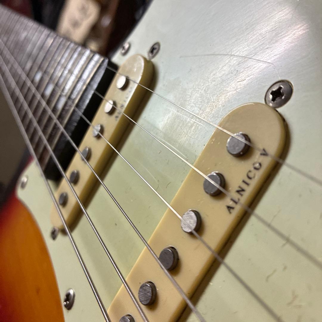 非Fenderストラト イングウェイ　スキャロップ　柾目ネック