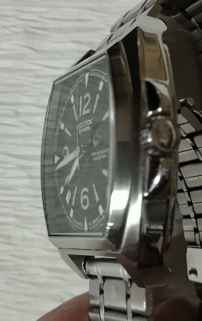 【動作品】VOSTOK EUROPE 自動巻き機械式 腕時計 トノー型 裏スケ