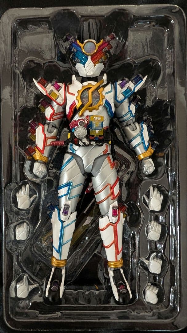 S.H.Figuarts 仮面ライダービルド ジーニアスブラッドスターク エボル