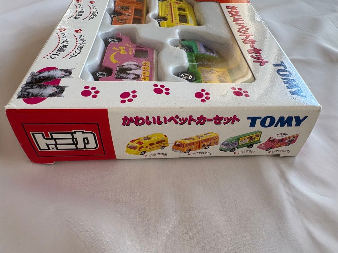 TOMY トミカ　かわいいペットカーセット　新品未使用