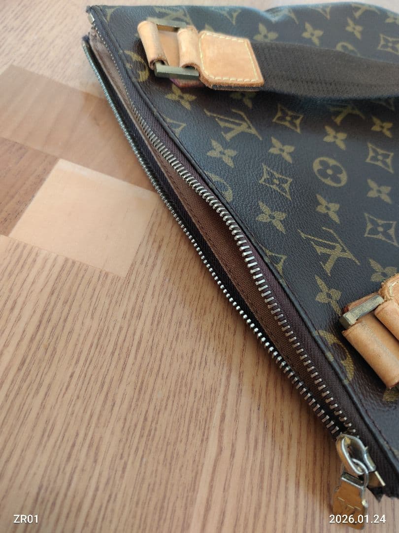 ルイヴィトン　ポシェットボスフォール　モノグラム　ショルダーバック