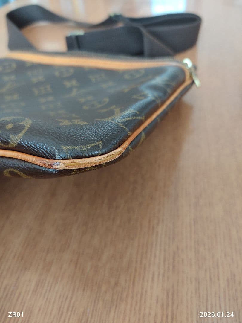 ルイヴィトン　ポシェットボスフォール　モノグラム　ショルダーバック