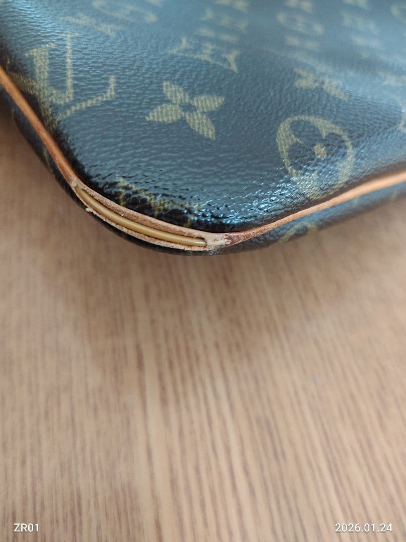 ルイヴィトン　ポシェットボスフォール　モノグラム　ショルダーバック