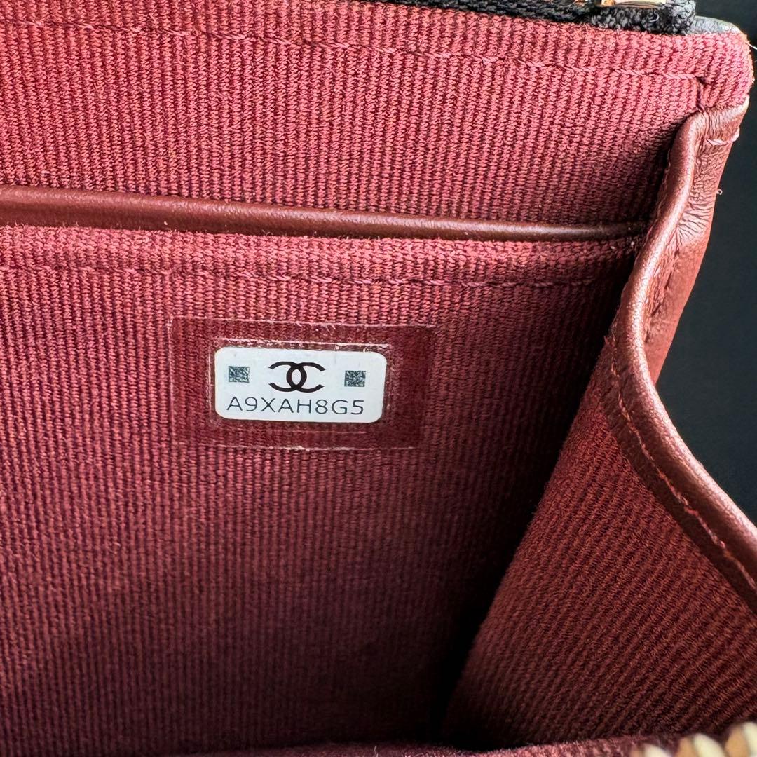 《極美品》 CHANEL マトラッセ キャビアスキン ミニウォレット