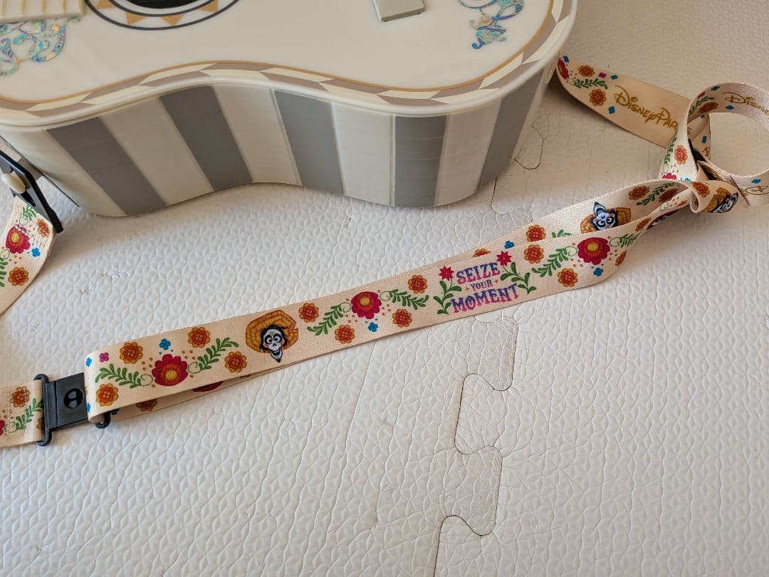 ディズニーパーク リメンバーミーCOCOギター ポップコーン 海外限定