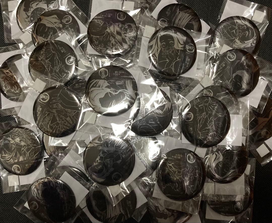 鬼滅の刃　グッツ　500点以上　まとめ売り　(総額37万円相当)