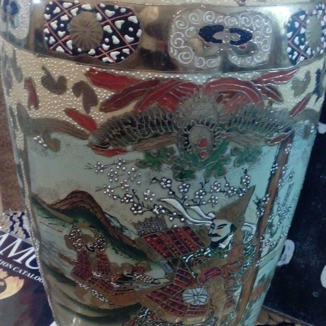 薩摩焼アンティーク武者合戦金彩盛上細密造形美時代丸に十字御家紋入古陶磁器