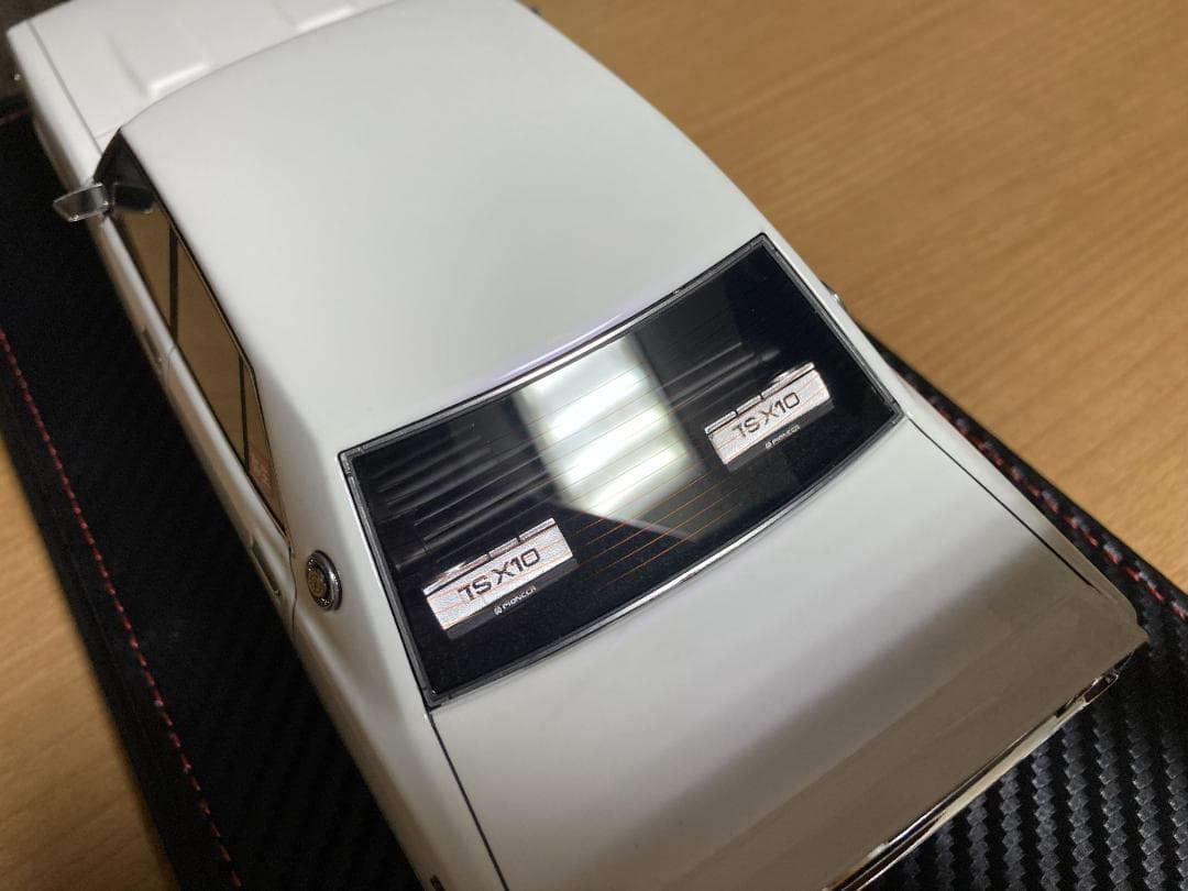 イグニッションモデル 1/18 スカイライン 弥生 L6エンジン付き 限定品