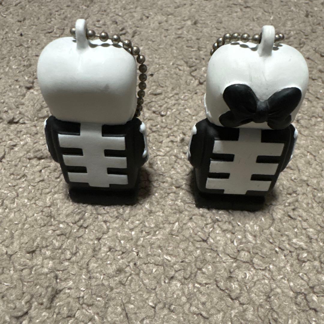 Bounty Hunter スカルくんとスカル子ちゃん セットキーホルダー - メルカリ