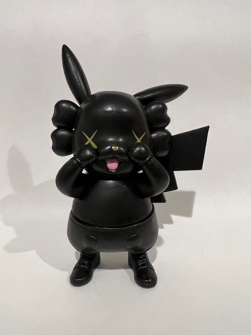 最安値】KAWS. カウズ フィギュア 4体セット - メルカリ