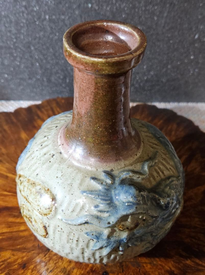 時代古作品❗沖縄の焼物　古琉球　壺屋焼　やちむん　陽刻浮彫色絵　雲龍巻き壺　徳利