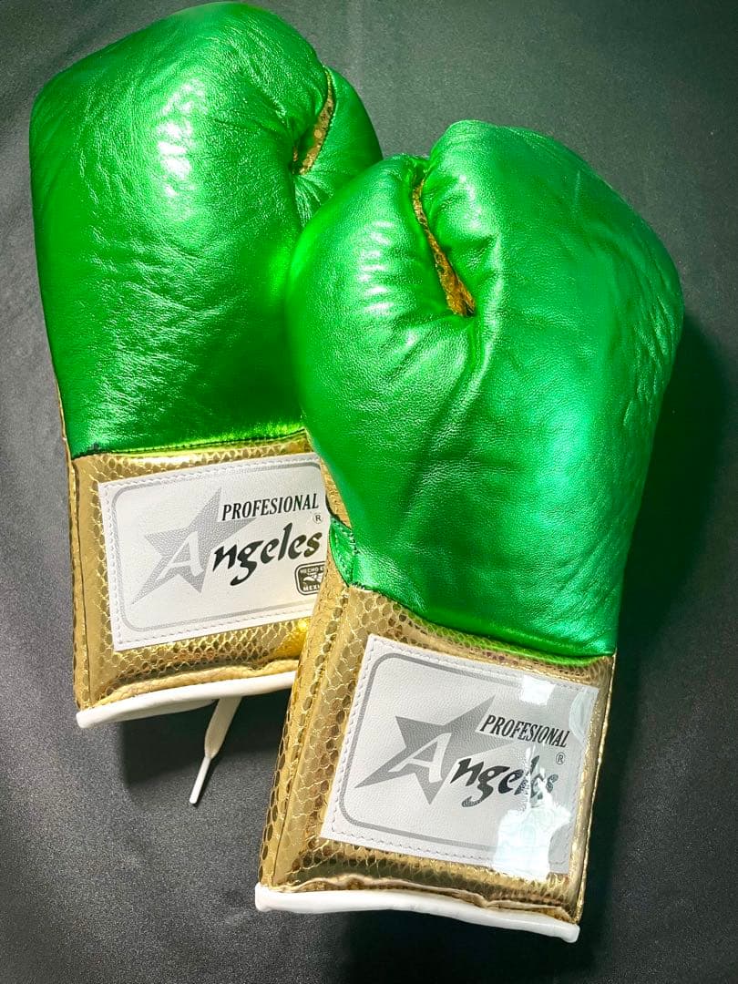 ボクシング元世界チャンピオン比嘉大吾直筆サイン入り❣️8オンス