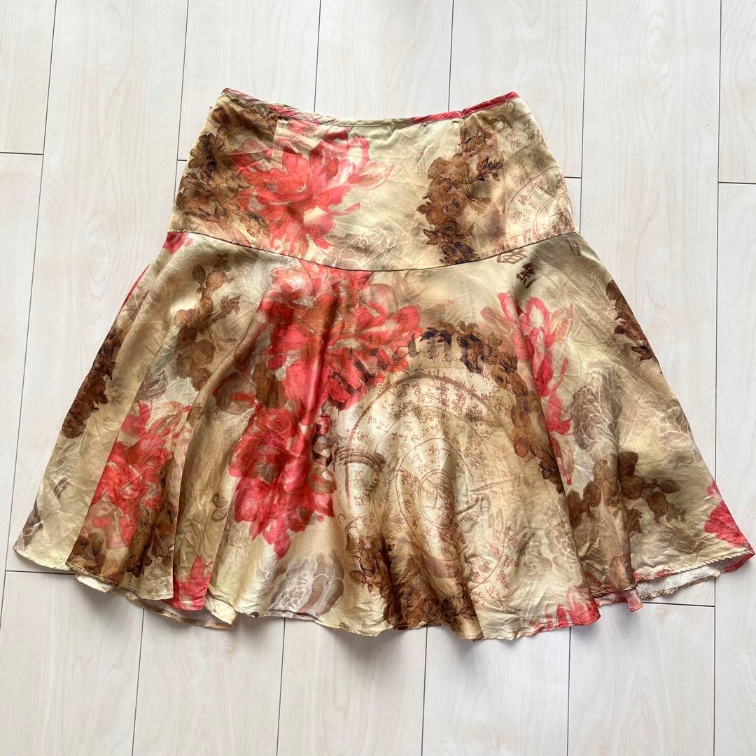 galliano ガリアーノ シルクスカート 花柄 漢字 総柄