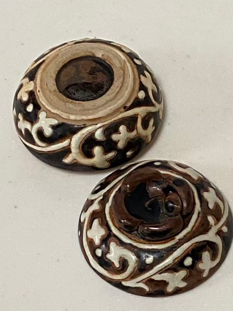 中国美術 磁州窯 白褐釉唐草文 柿香合 唐物 希 少品 古玩