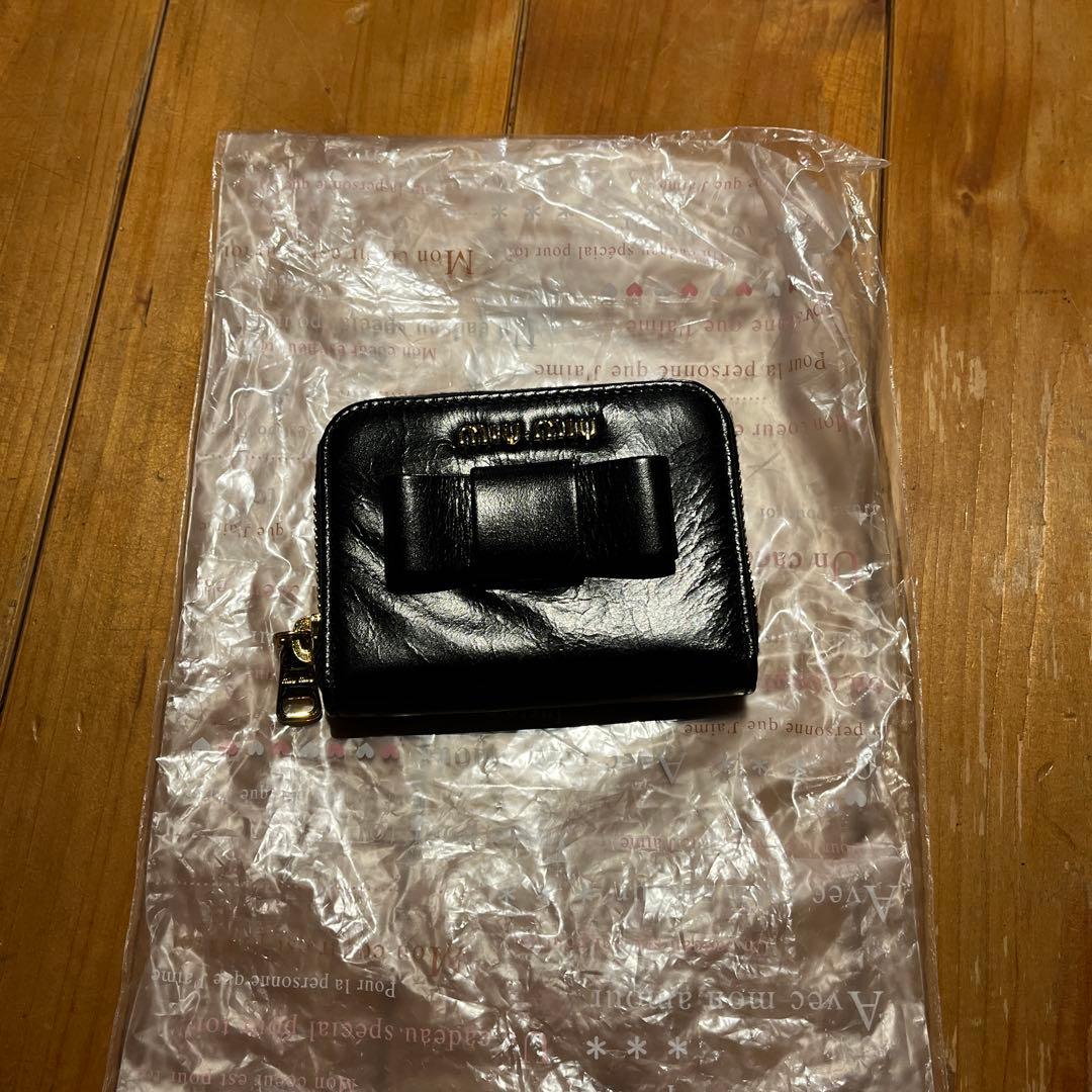 ミュウミュウ　小銭入れ