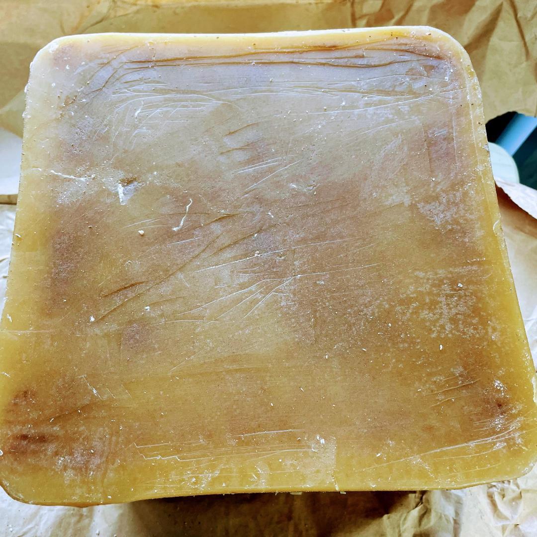 天然ミツロウ　無漂白　山形県産　重さ9,2kg