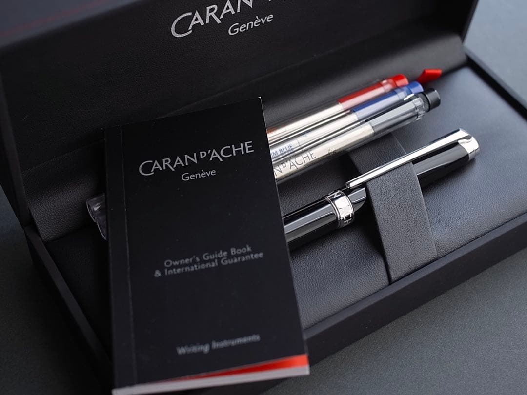 カランダッシュ油性ボールペン レマン　エボニーブラック