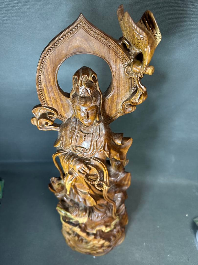 绿檀 白檀 観音 木彫り 仏教美術 仏像 骨董 木像 木製 仏教 密教 置物