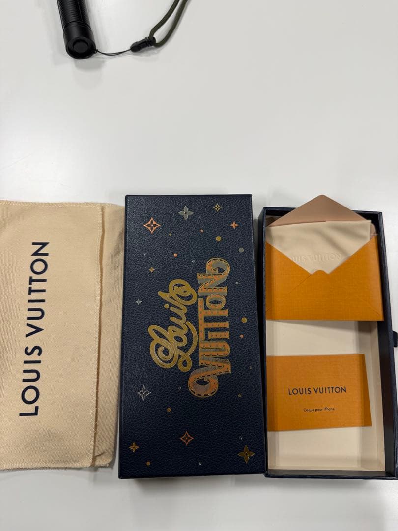 VUITTON iPhoneケース 16 PRO MAX モノグラム　正規品